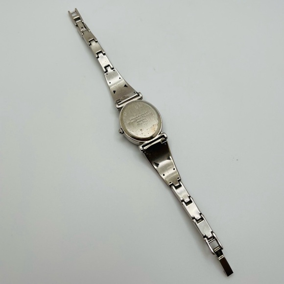 Quartz Watch with Mother of Pearl Heart Accents - Picture 10 of 12